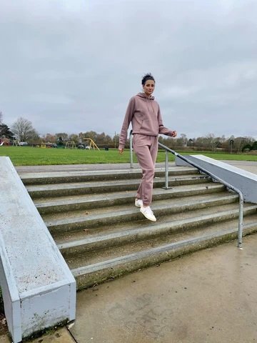 Victory_black_tracksuit_360x